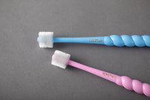 Load image into Gallery viewer, PT02-2P-G / PT02-2P-B POPOTAN 360-degree Kids Toothbrush (2pcs set) - 3 years old+
